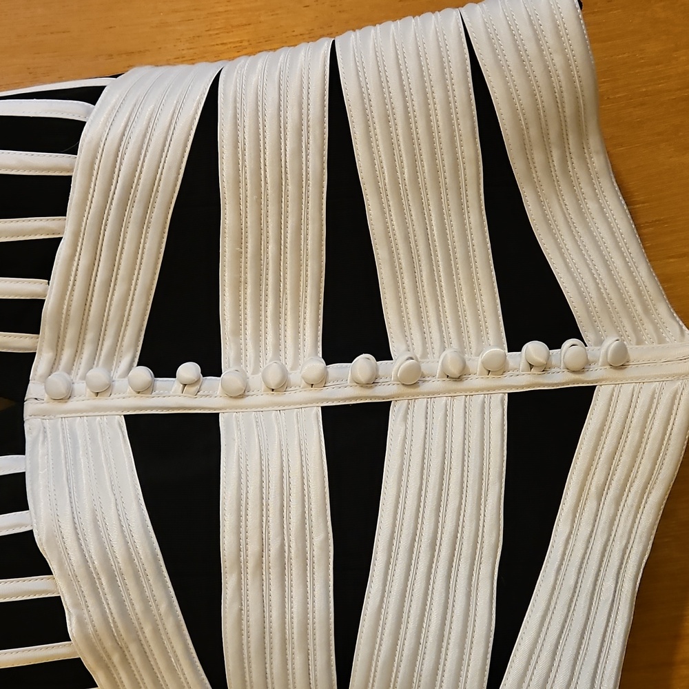 Black and White Halter Top with Button Detail - Picture 3 of 5
